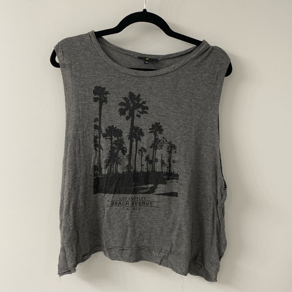 Walmart G21 Women’s grey graphic muscle tee - size XXL. Plus size - Picture 1 of 5